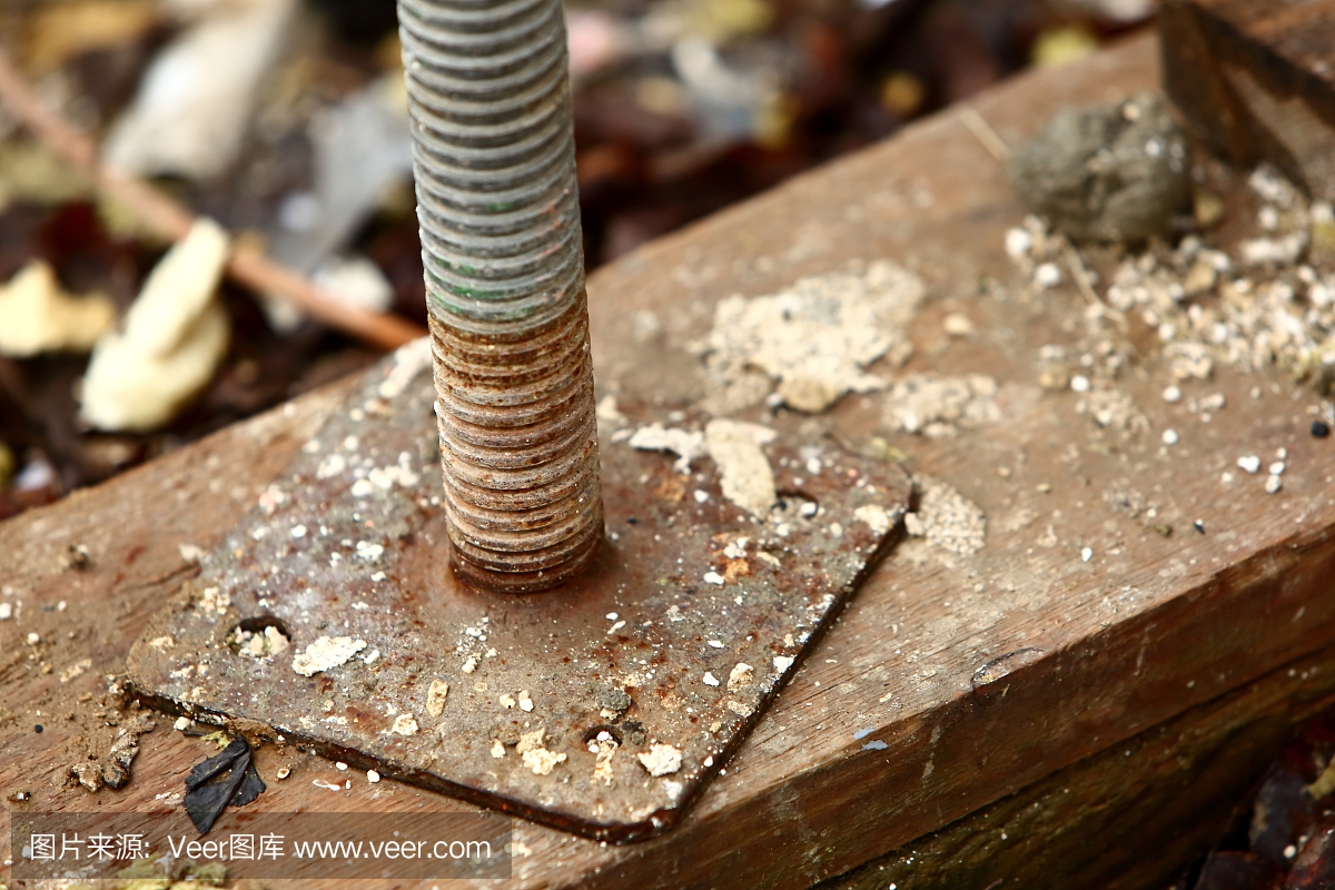 钢框架是在建筑物外部自由工作以修复幕墙绝缘