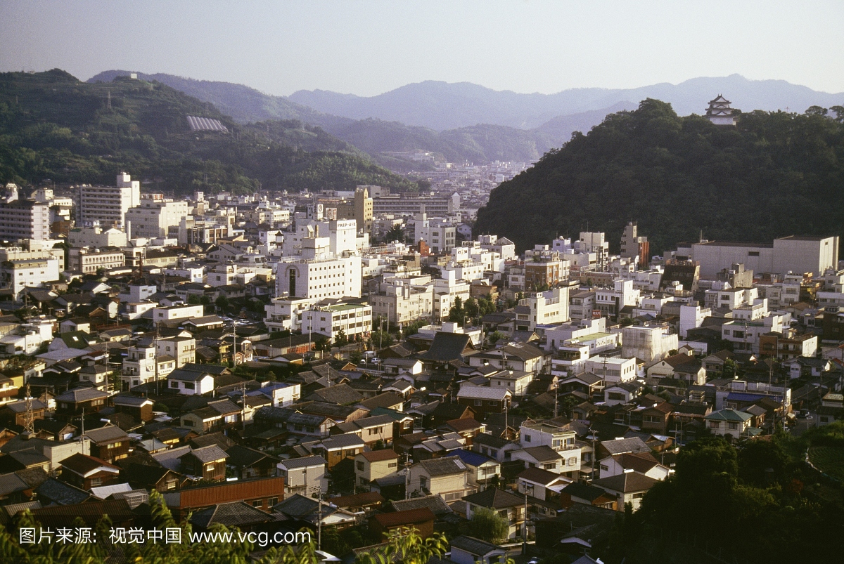 一个城市的大角度视图,日本四国Uwajima市