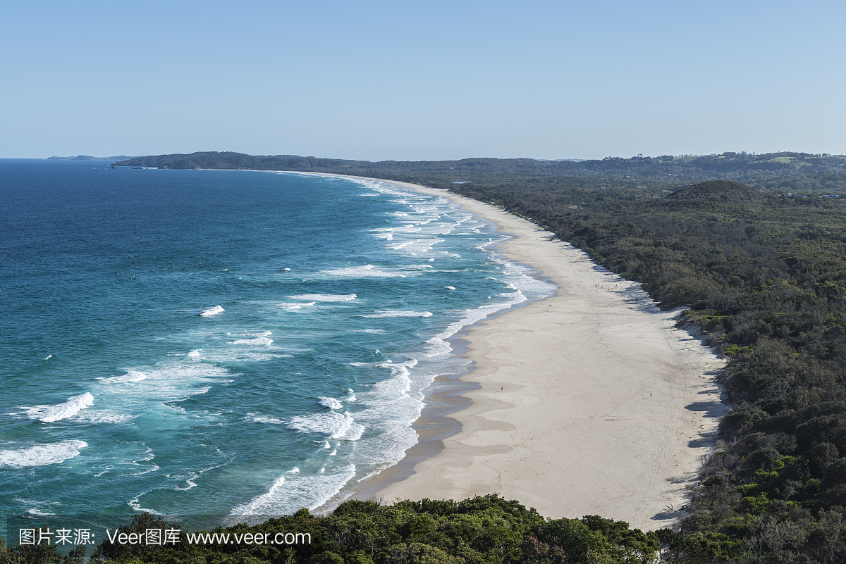 拜伦湾海滩,新南威尔士州,澳大利亚。幽静沙滩
