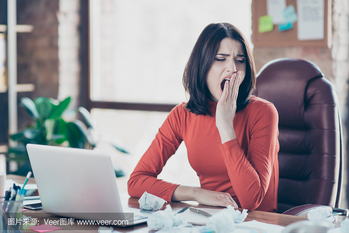 秘书学习疲劳书呆子工作狂做白日梦勤劳烦人无