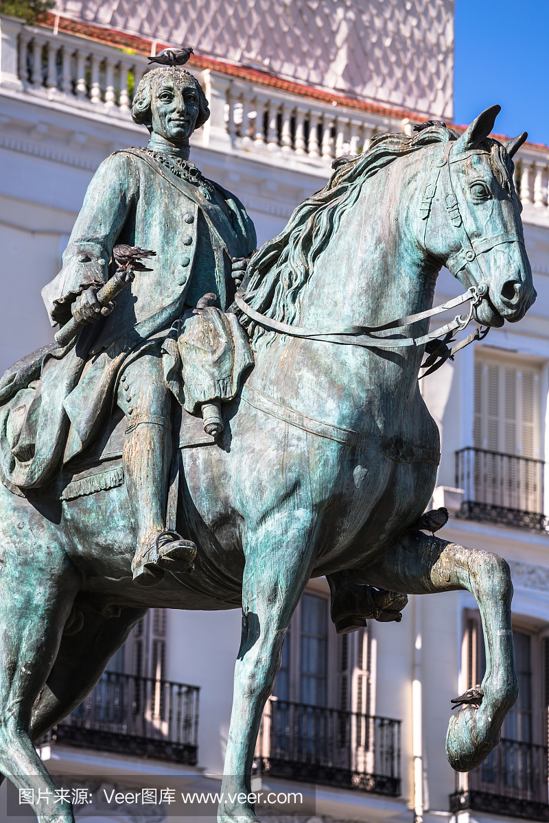 洛斯三世骑马雕像着名的皮奥佩佩标志太阳门太