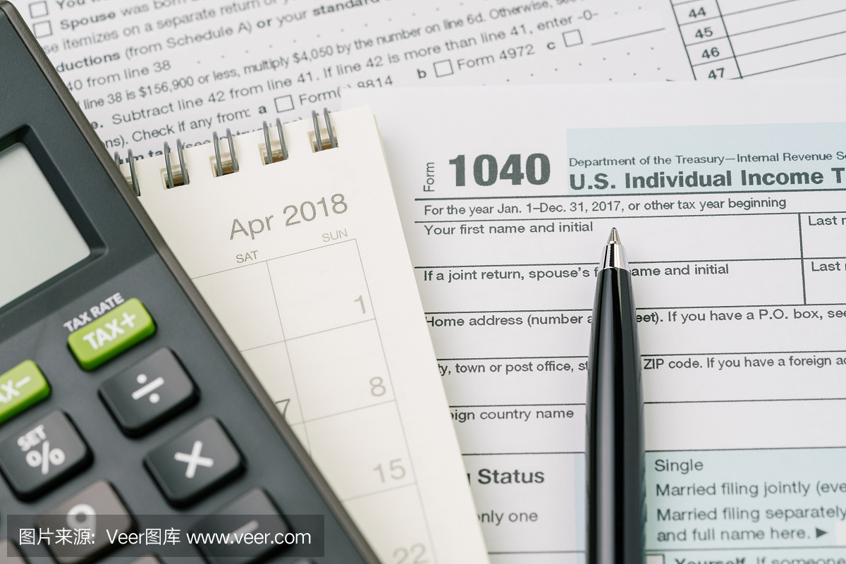 4月概念税时间,1040年美国个人所得税填表,带