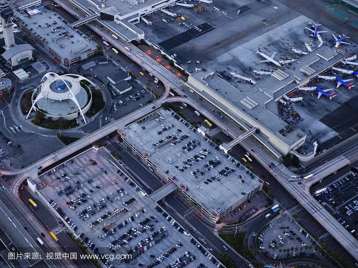 洛杉矶国际机场(LAX)