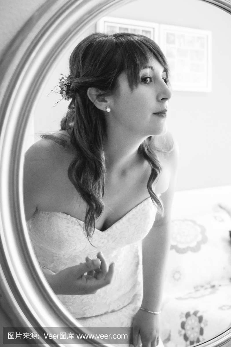 西班牙新娘换衣服的婚礼