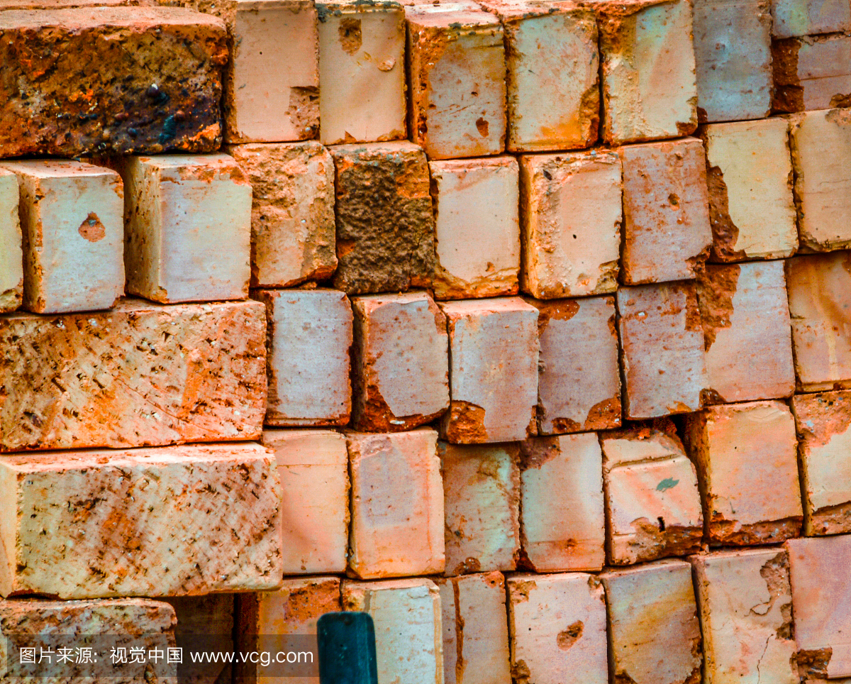 建筑工地堆积的砖块