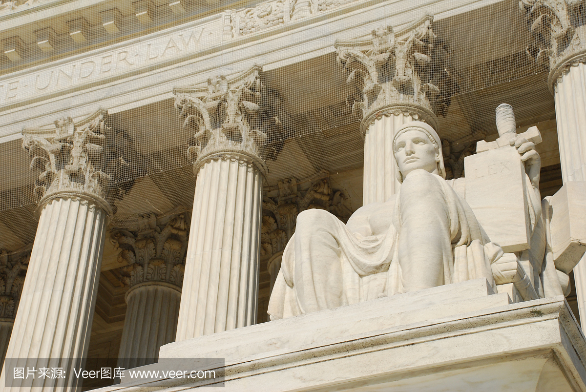 美国最高法院的雕像