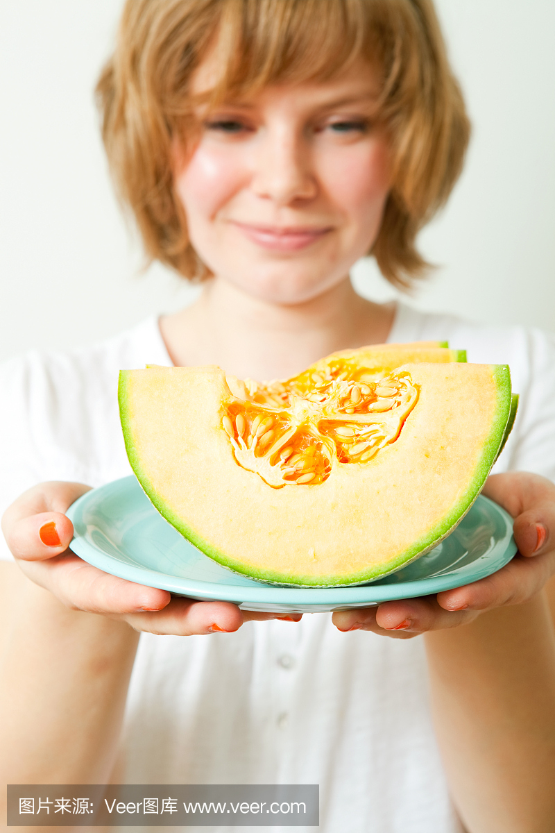 有哈密瓜的女人