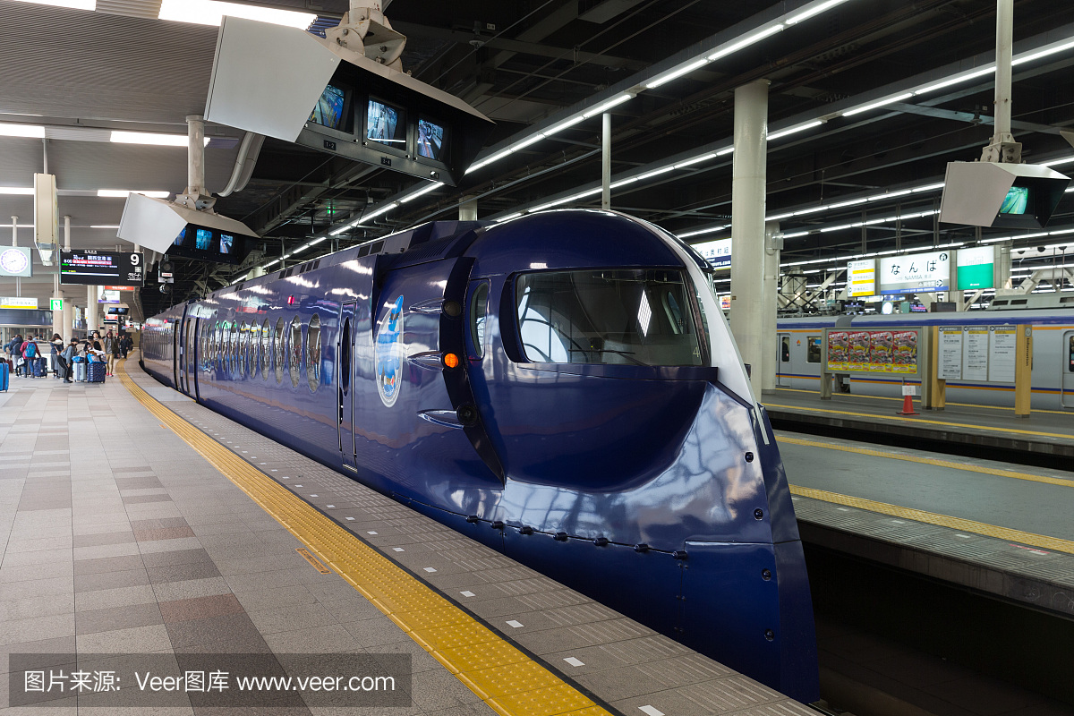 南海50000系列列车在日本大阪