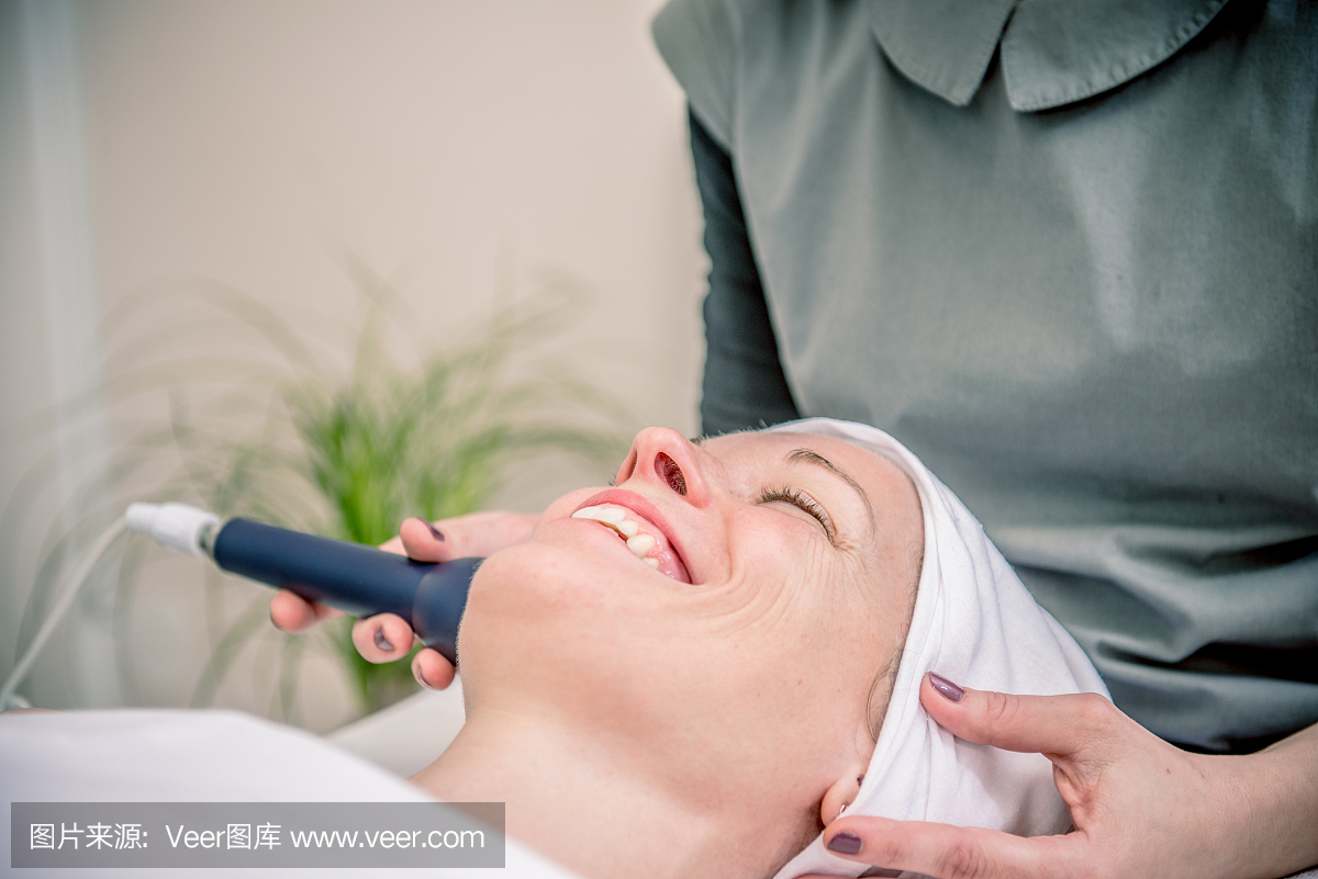 超声波面部护理美容院,欧洲