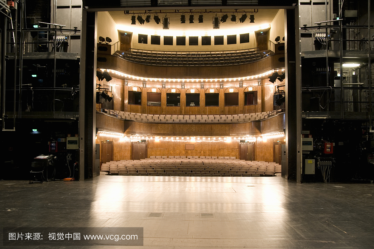 舞台,舞台上的人,表演区,演出场