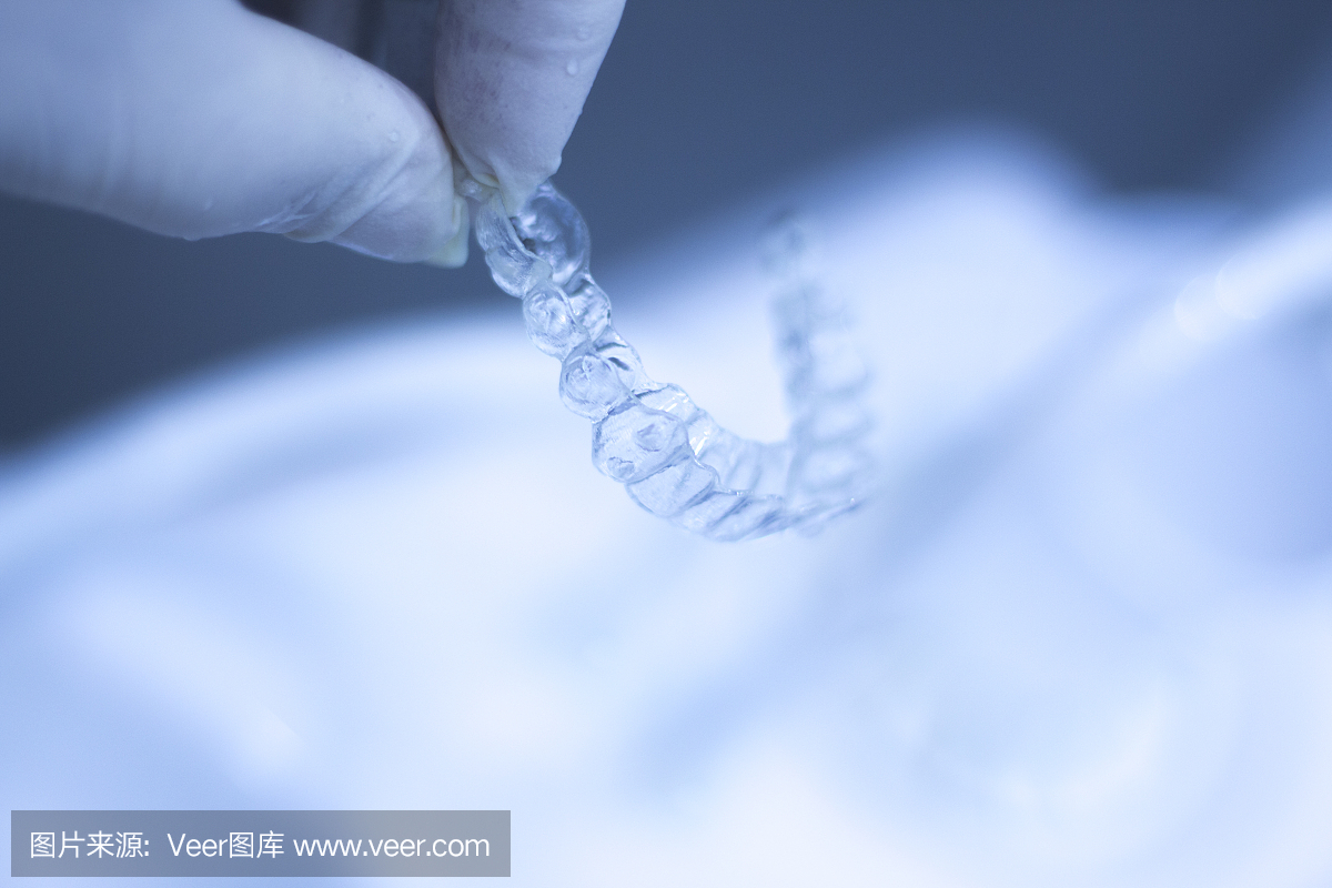 隐形矫治,隐适美,隐形牙箍,隐形牙套