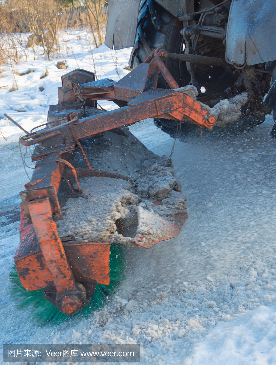 万金体育下载app哈巴罗夫斯克使用中国产装载机清理积雪