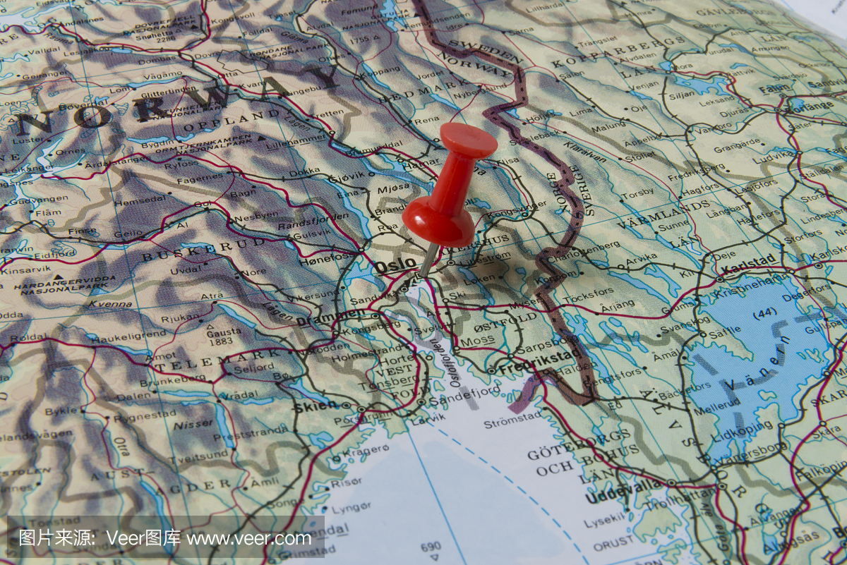 挪威地图上标有红色图钉的奥斯陆