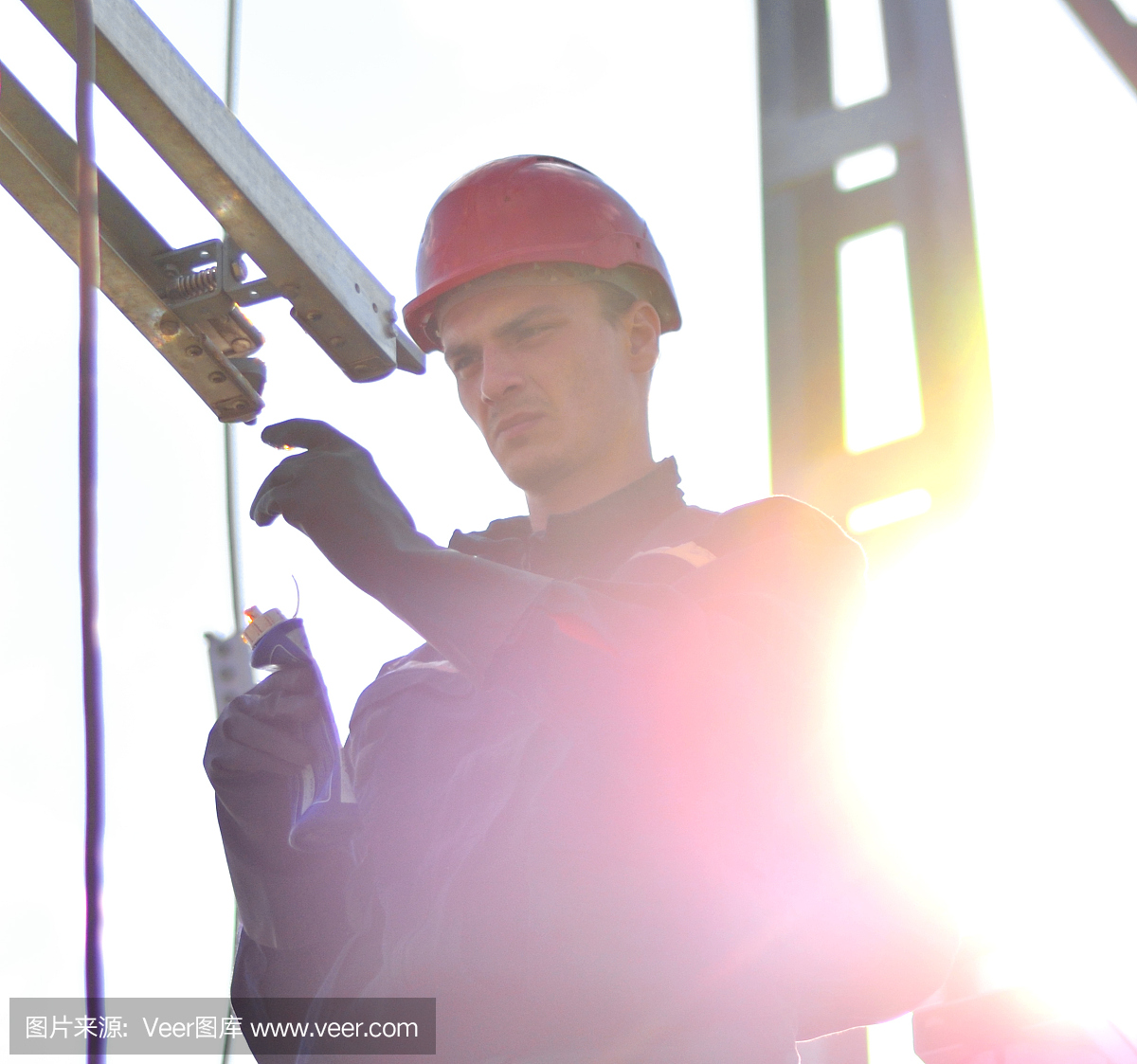 电工与防护装备工作