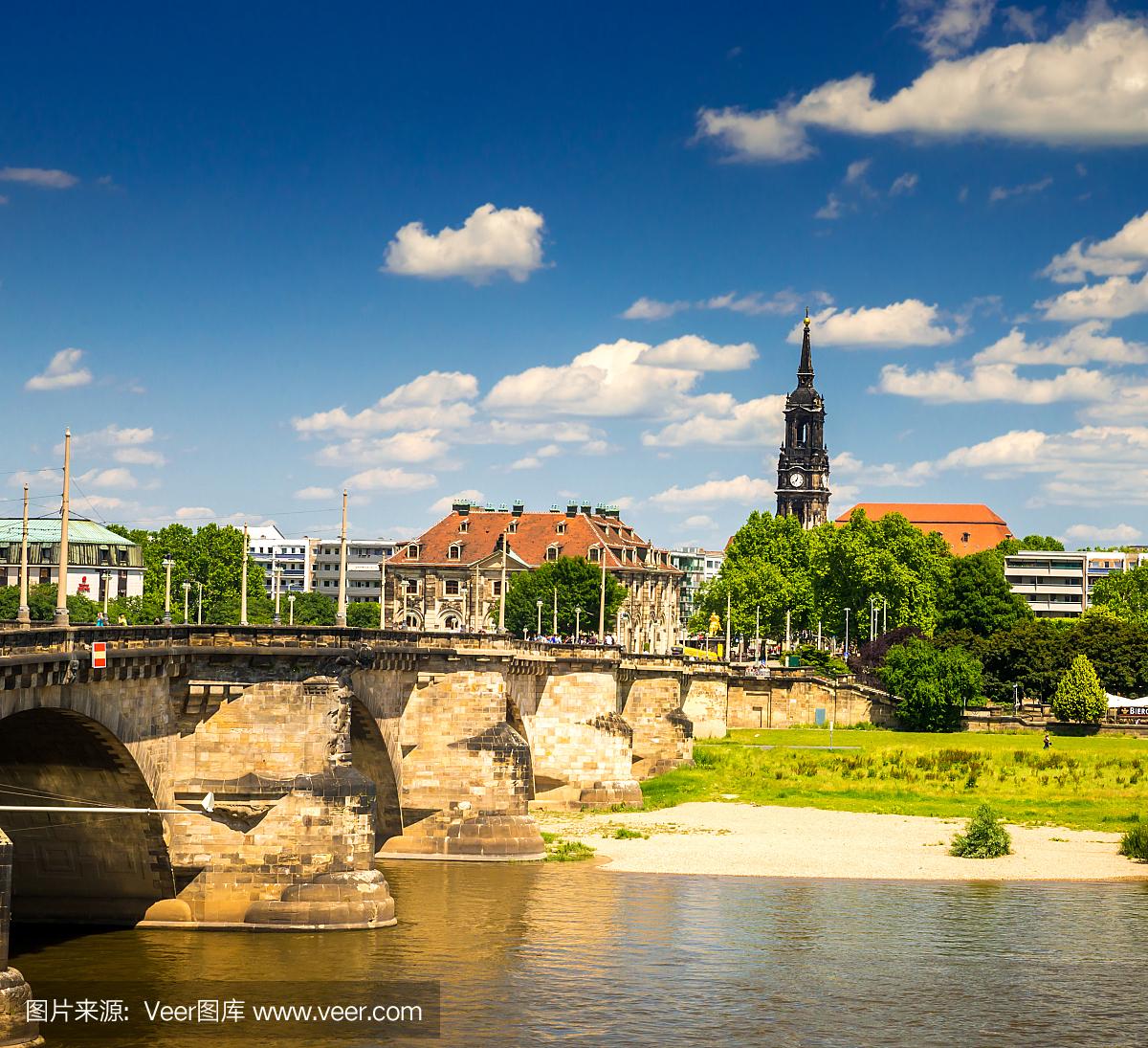 昂格鲁撒克逊人,古代英语,古英语,易北河