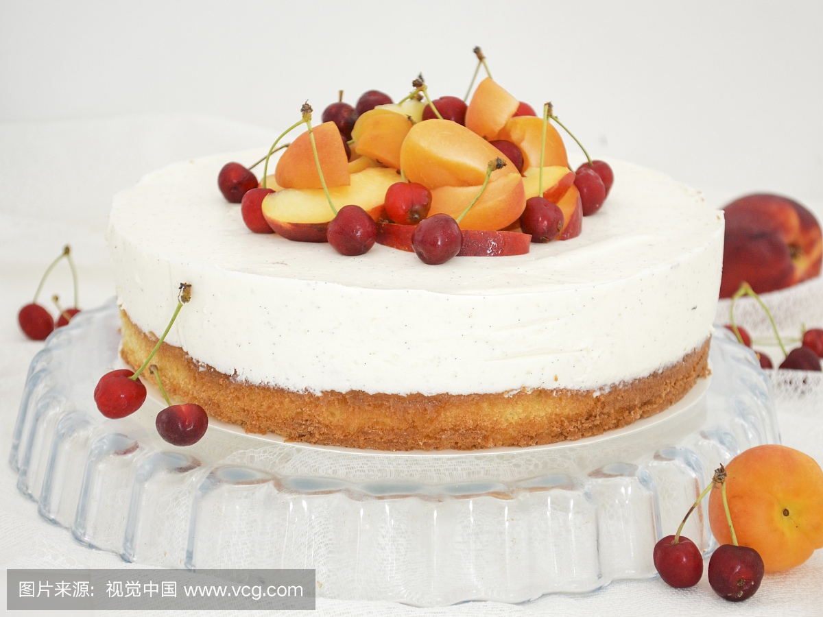 Yoghurt cake with apricots and cherries