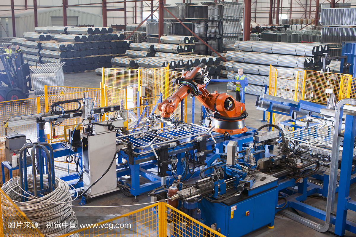 工厂控制机器人机械提升钢围栏在生产线生产线
