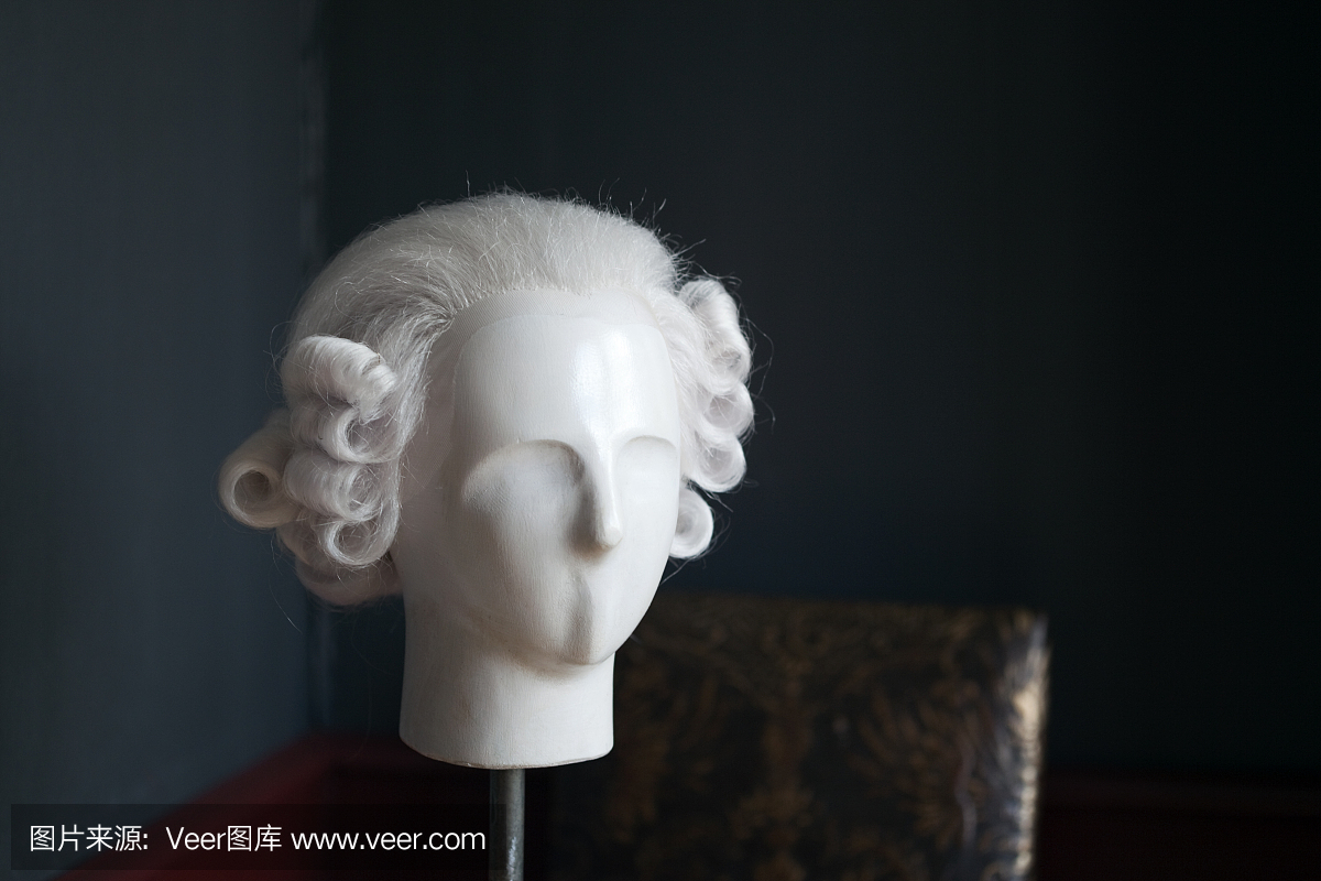 美国关税闪电偷袭？中国反手就是无影脚！这波操作让华尔街哭晕