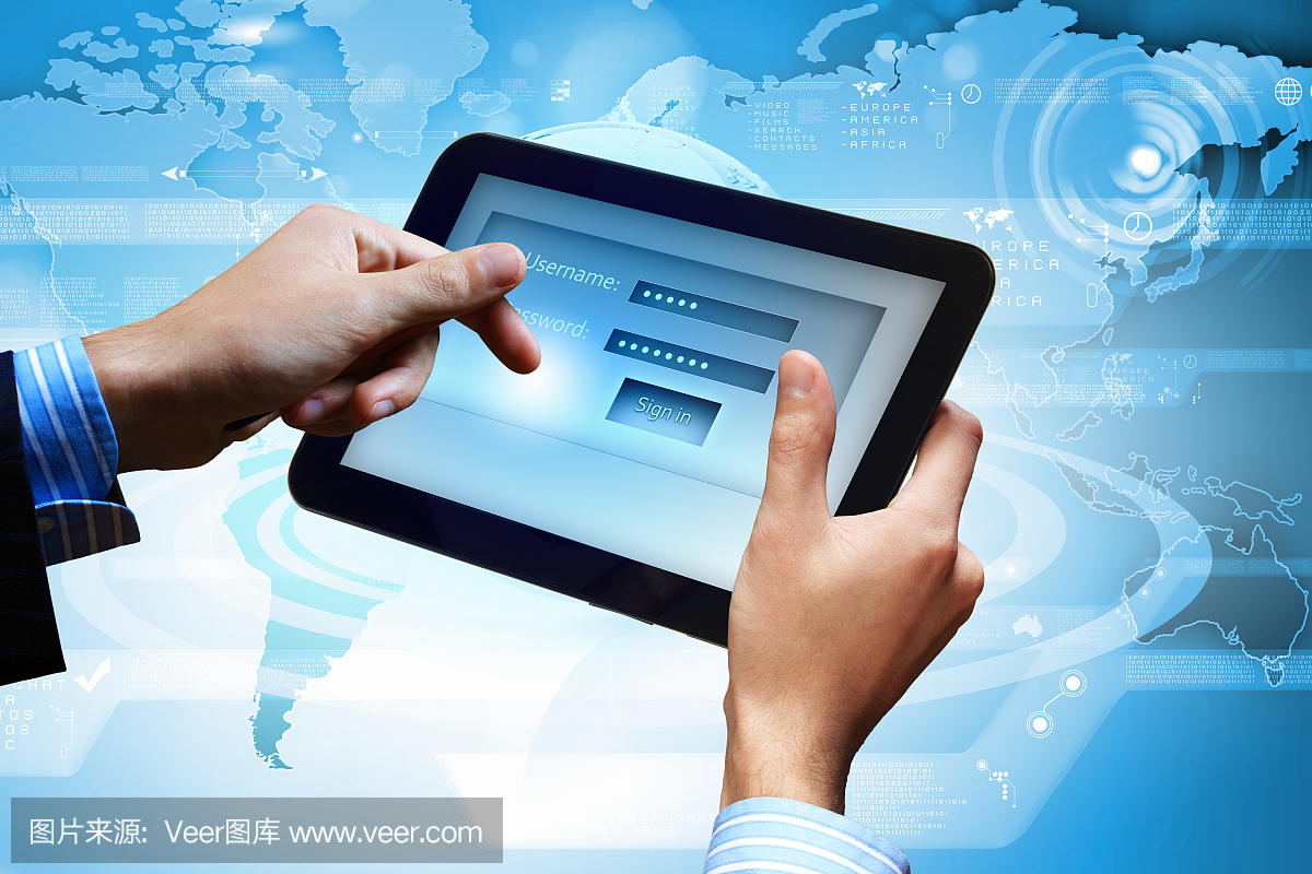 一名男子使用电子邮件登录平板电脑上的帐户