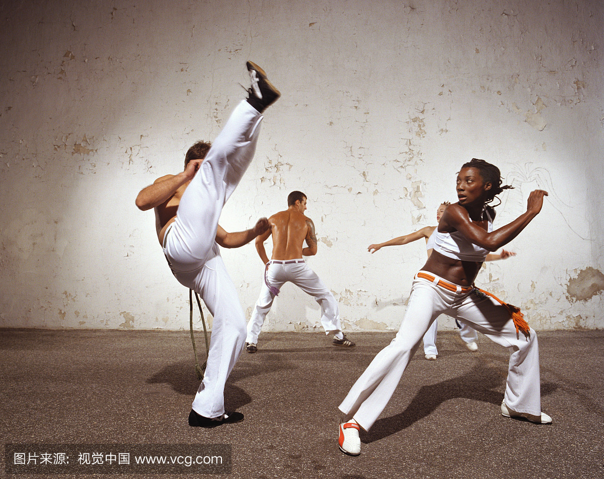 南美文化,巴西文化,格斗运动,卡泼卫勒舞