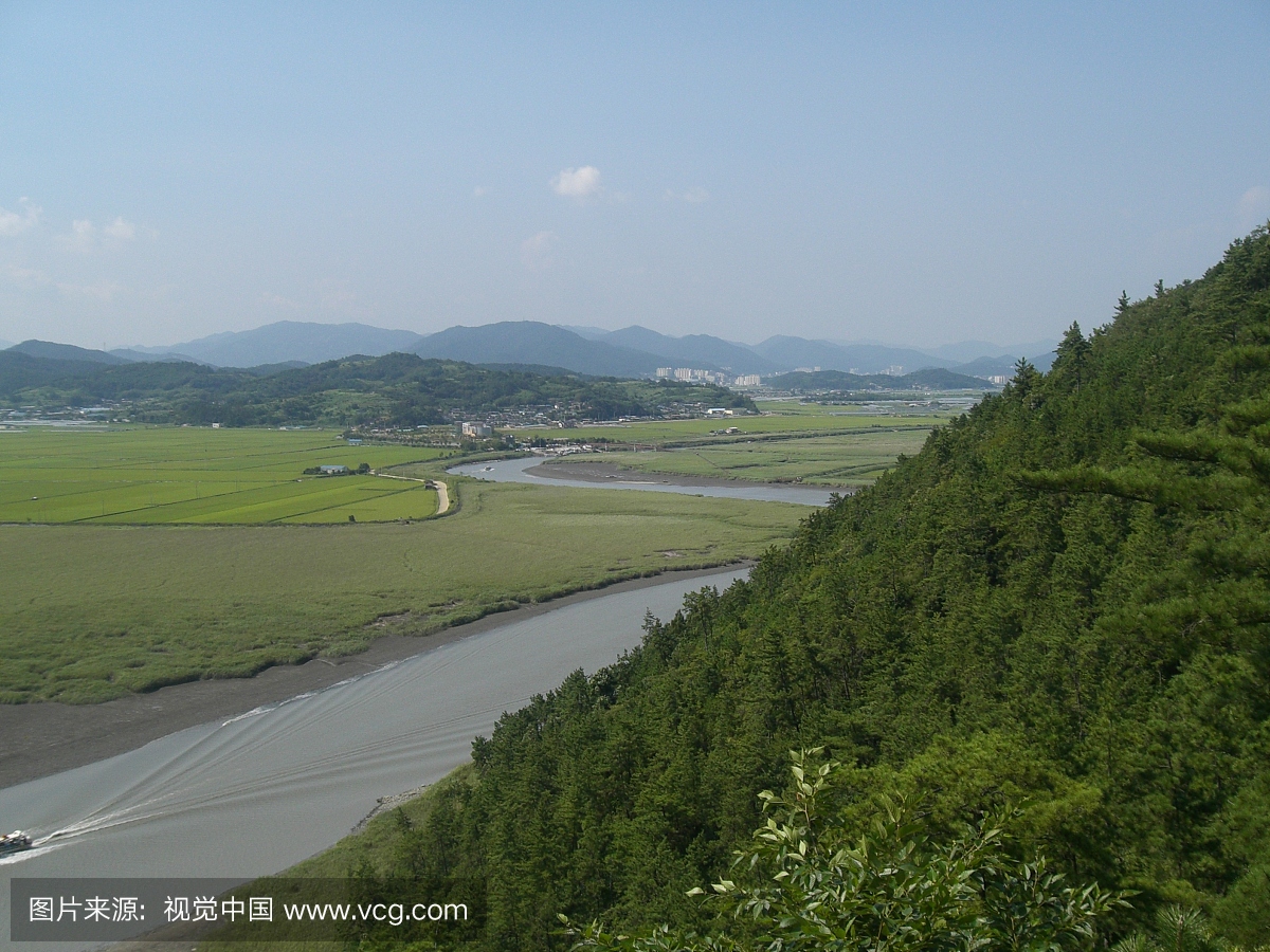 韩国山坡和河流