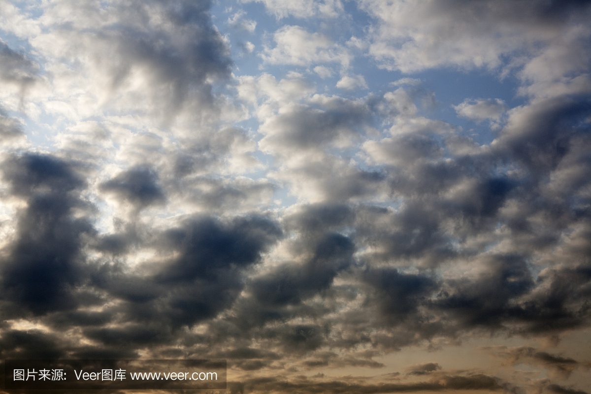 下雨的天空