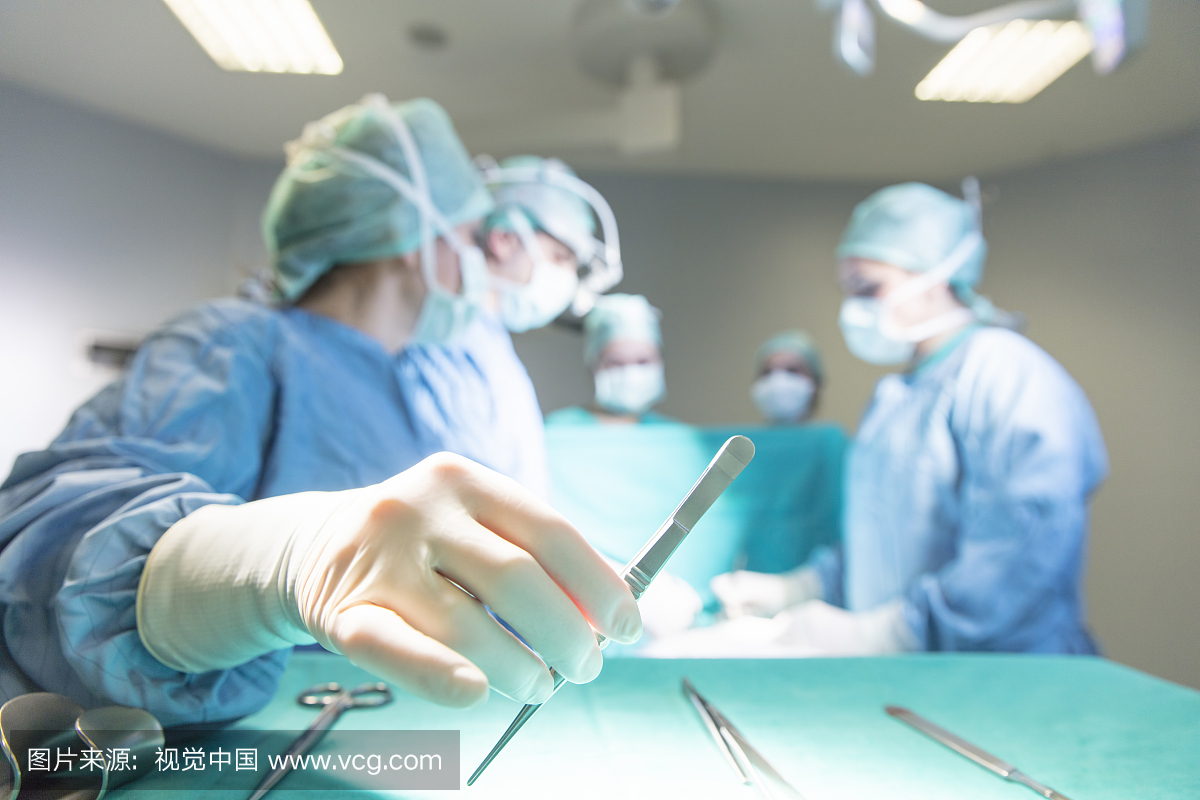 手术,手术中,正在手术,整容手术