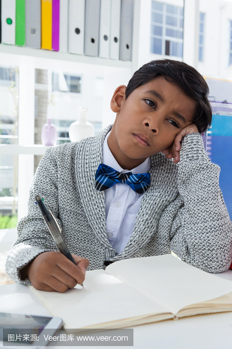 模仿成人,返老还童,厌倦,厌烦