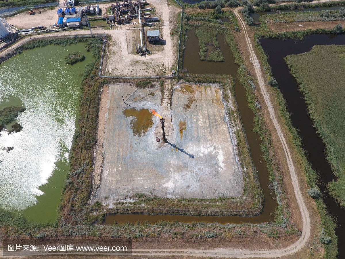 干燥天然气和冷凝水收集设备。顶视图。