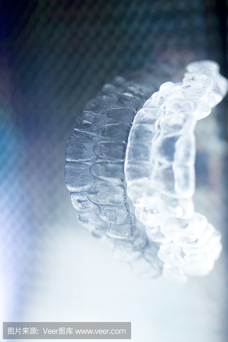 隐形矫治,透明牙套,隐适美,隐形矫正