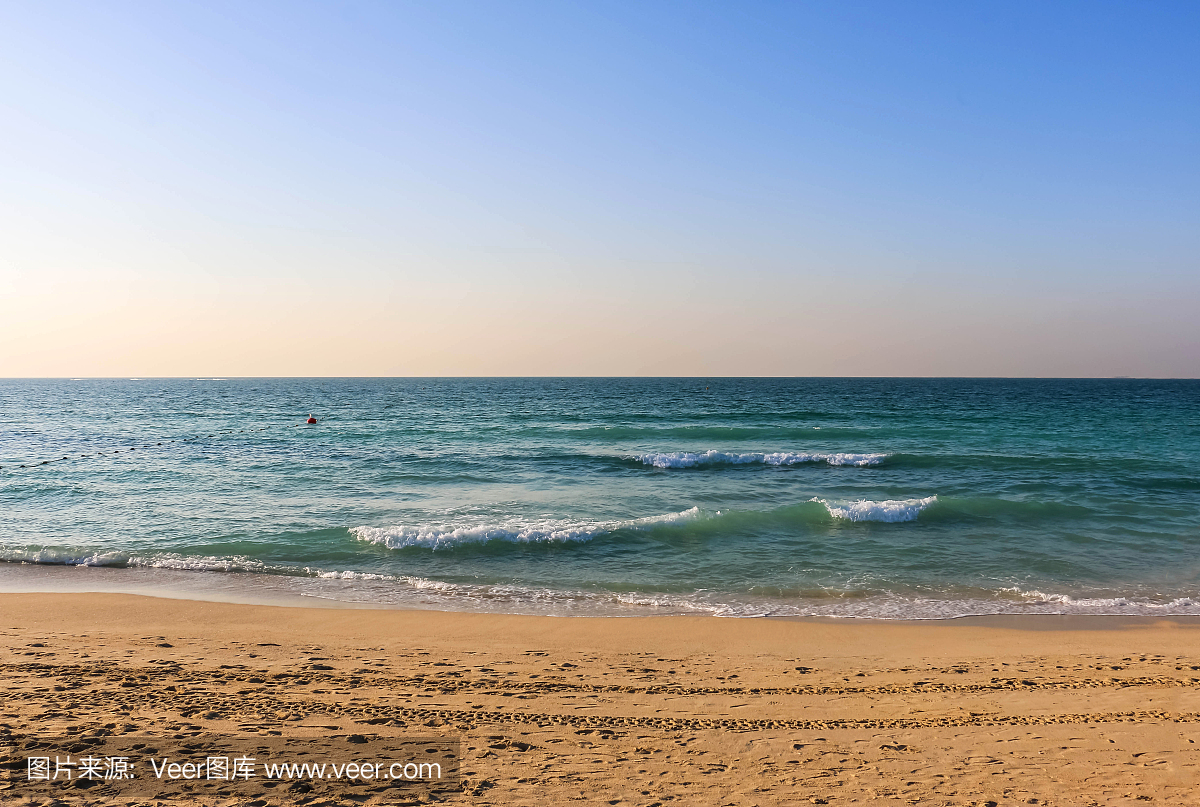 海景的视野,迪拜,朱美拉海滩在阿拉伯联合酋长国