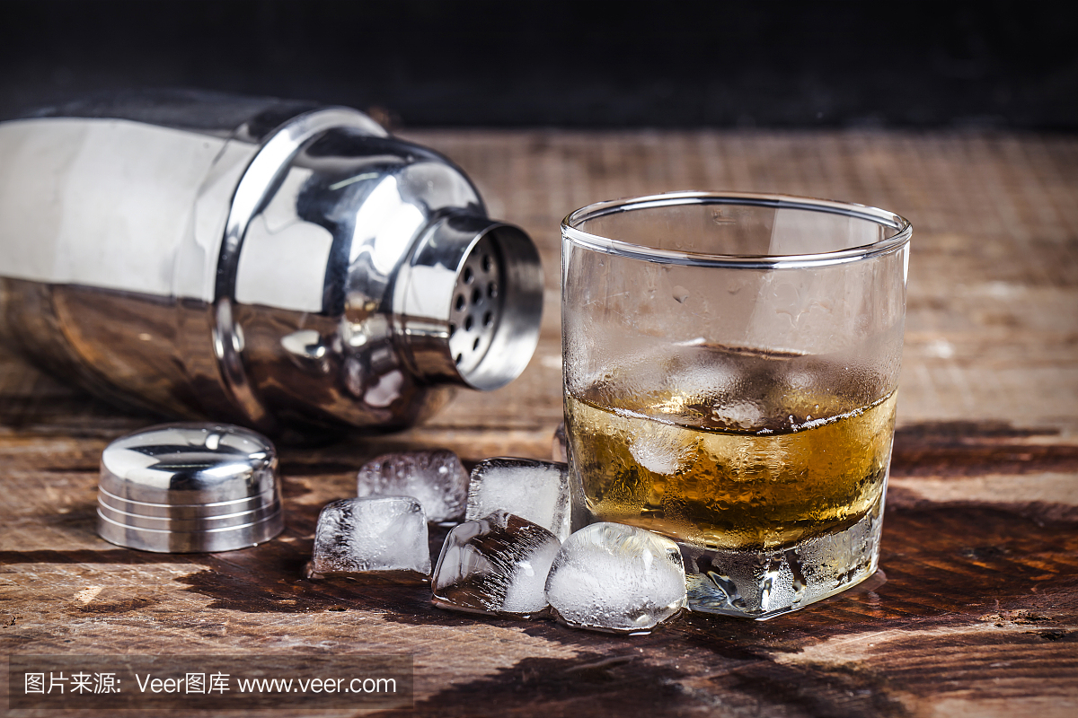 波旁威士忌,波旁酒,波本威士忌,伏特加