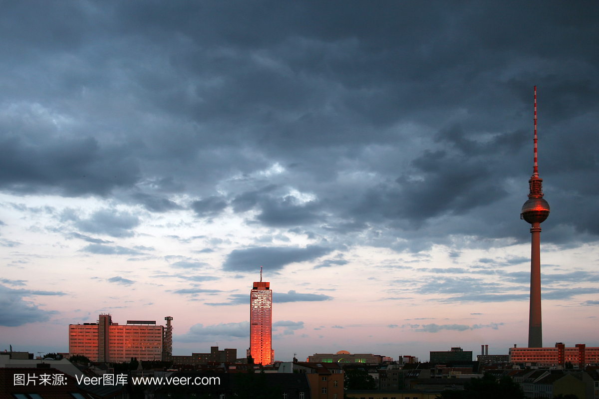 东柏林的天际线与着名的柏林Fernsehturm(电视