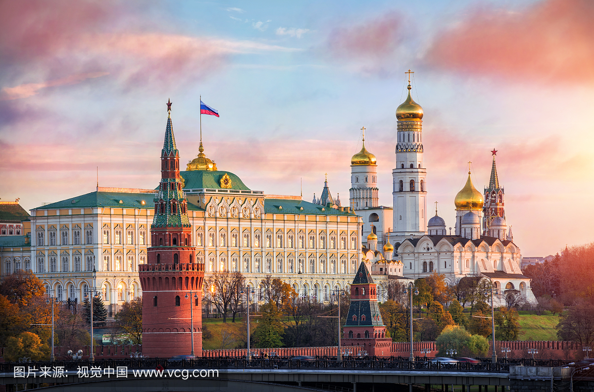 Kremlin welcomes the dawn