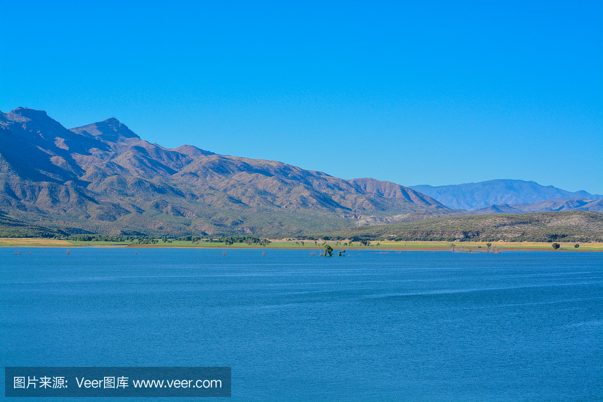 马托湖在Tonto国家森林里