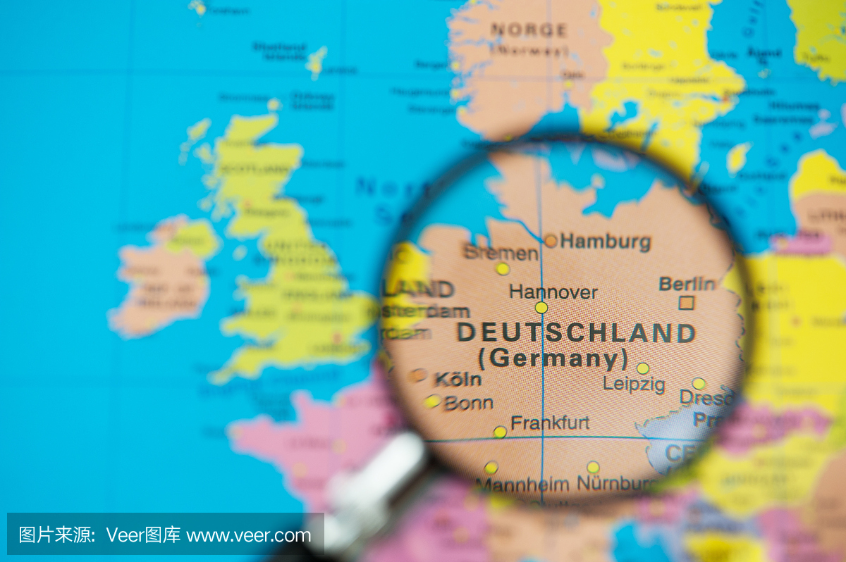 彩色地图与德国放大镜