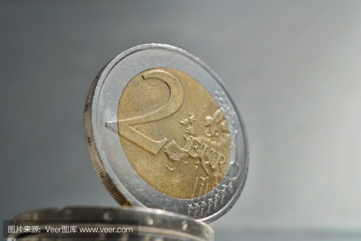 银色和金币的宏观细节,价值两欧元(欧元,欧元)