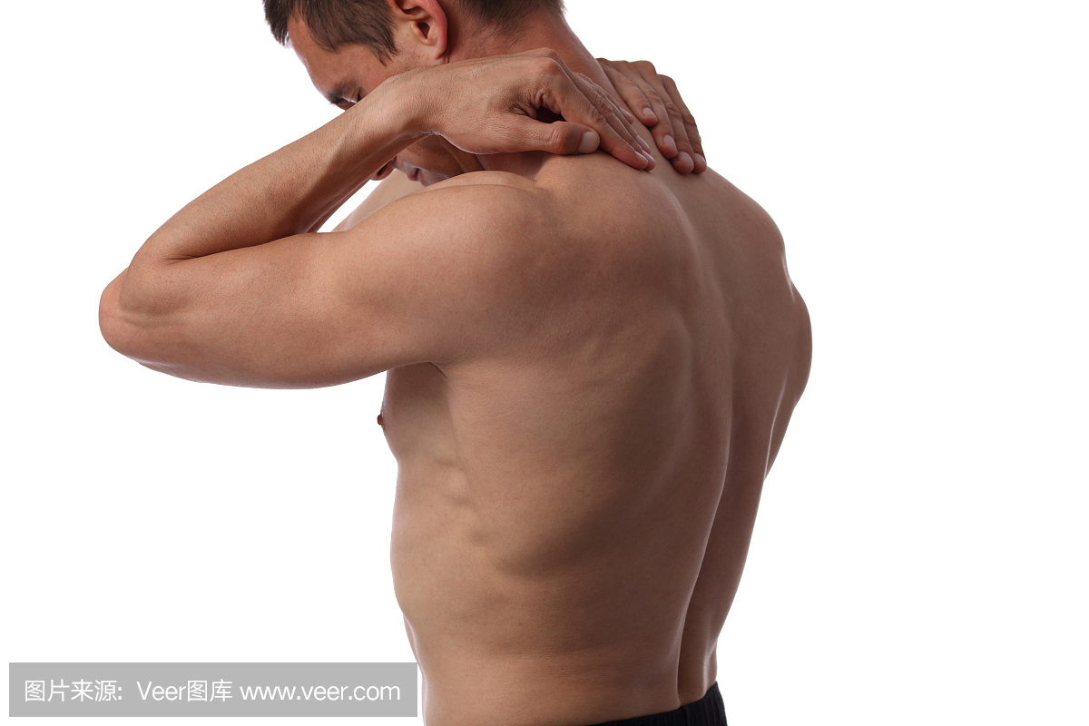 患有背部和颈部疼痛的肌肉男子孤立在白色背景