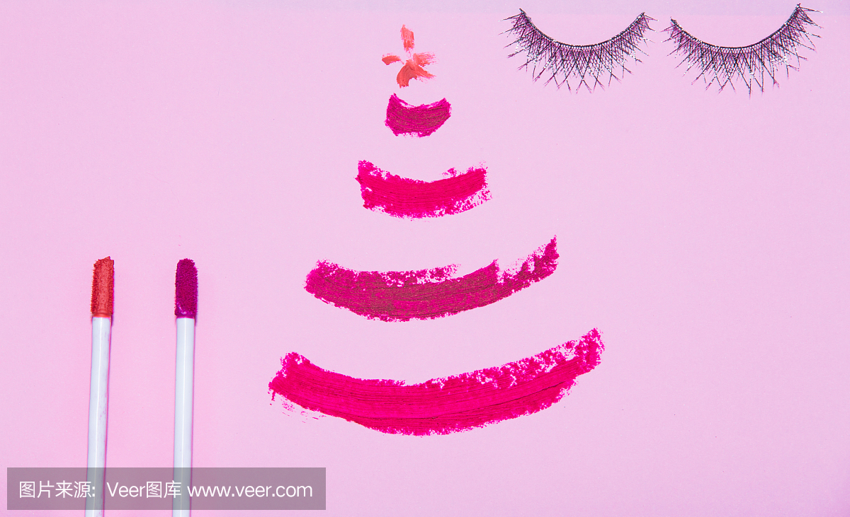 准备圣诞节或新的一年美容平躺化妆品顶视图组